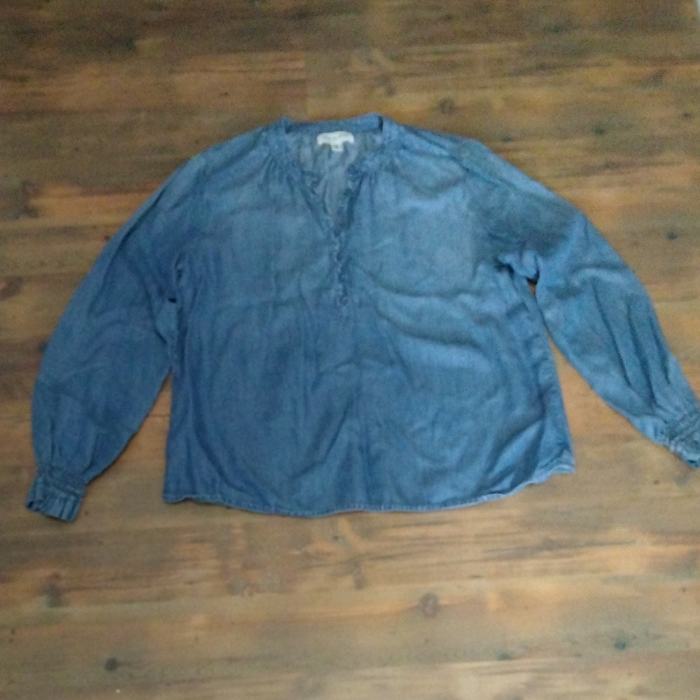 Cloth & Stone Chambray Blouse